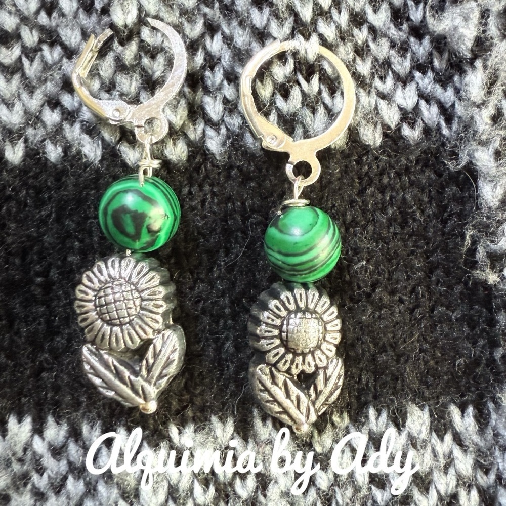SUMMER + Dark Green Malachite silver flowers earrings